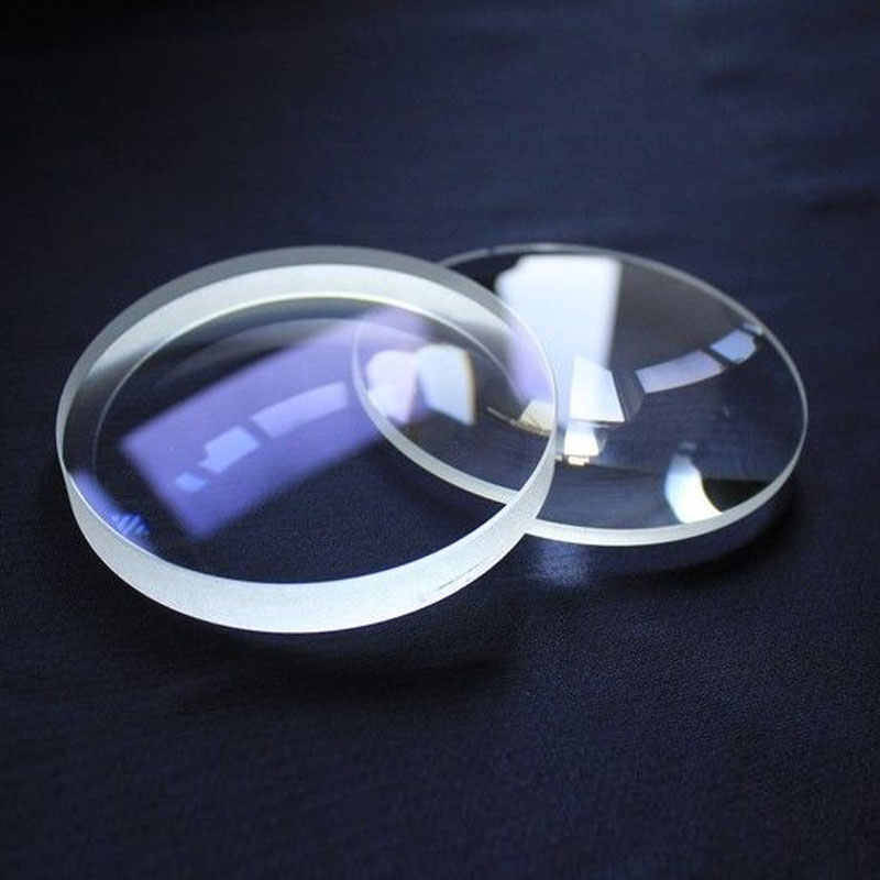 Das Bild zeigt konkav/konvexe Linsen.